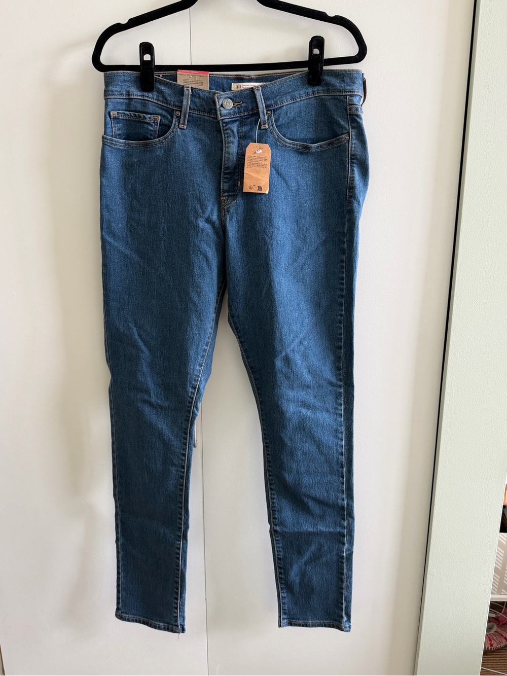 Levi's Women's 311 shaping Skinny Jeans in Mid Blue Denim